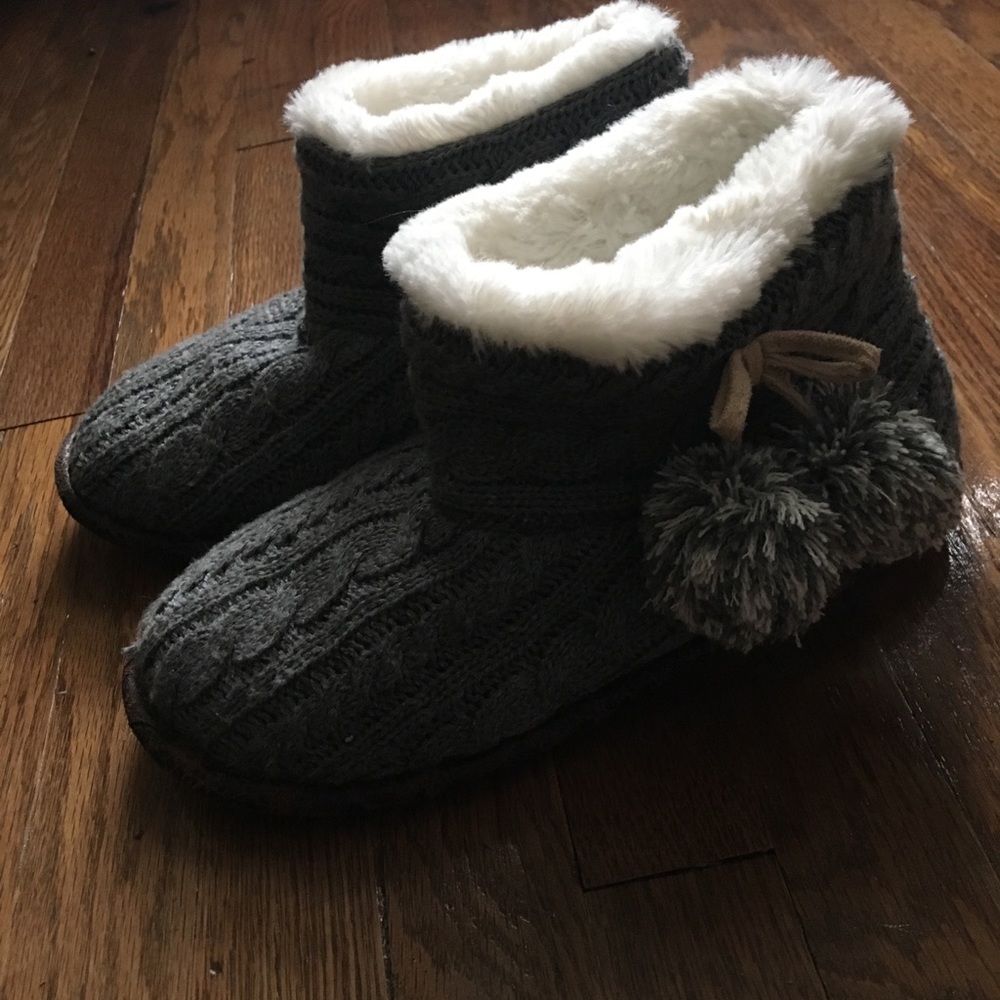 Women’s bootie house shoes